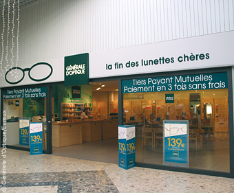 la fin des lunettes ch res ou la fin des fins EYE WIDE SHOT