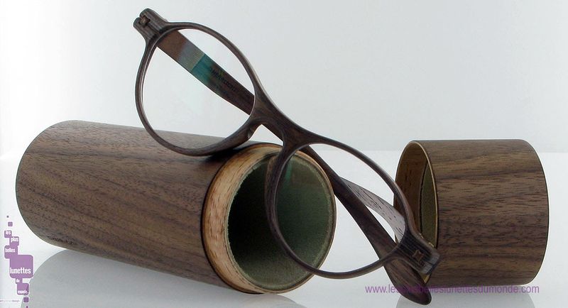 Lunettes en bois Herrlicht sur le blog de lunettes du meilleur opticien de Paris